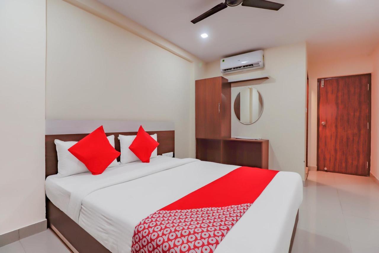 Oyo Flagship 80044 Royal Wood Deluxe Bangalore Exterior foto