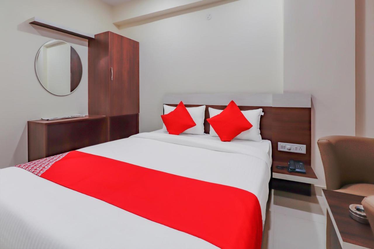 Oyo Flagship 80044 Royal Wood Deluxe Bangalore Exterior foto